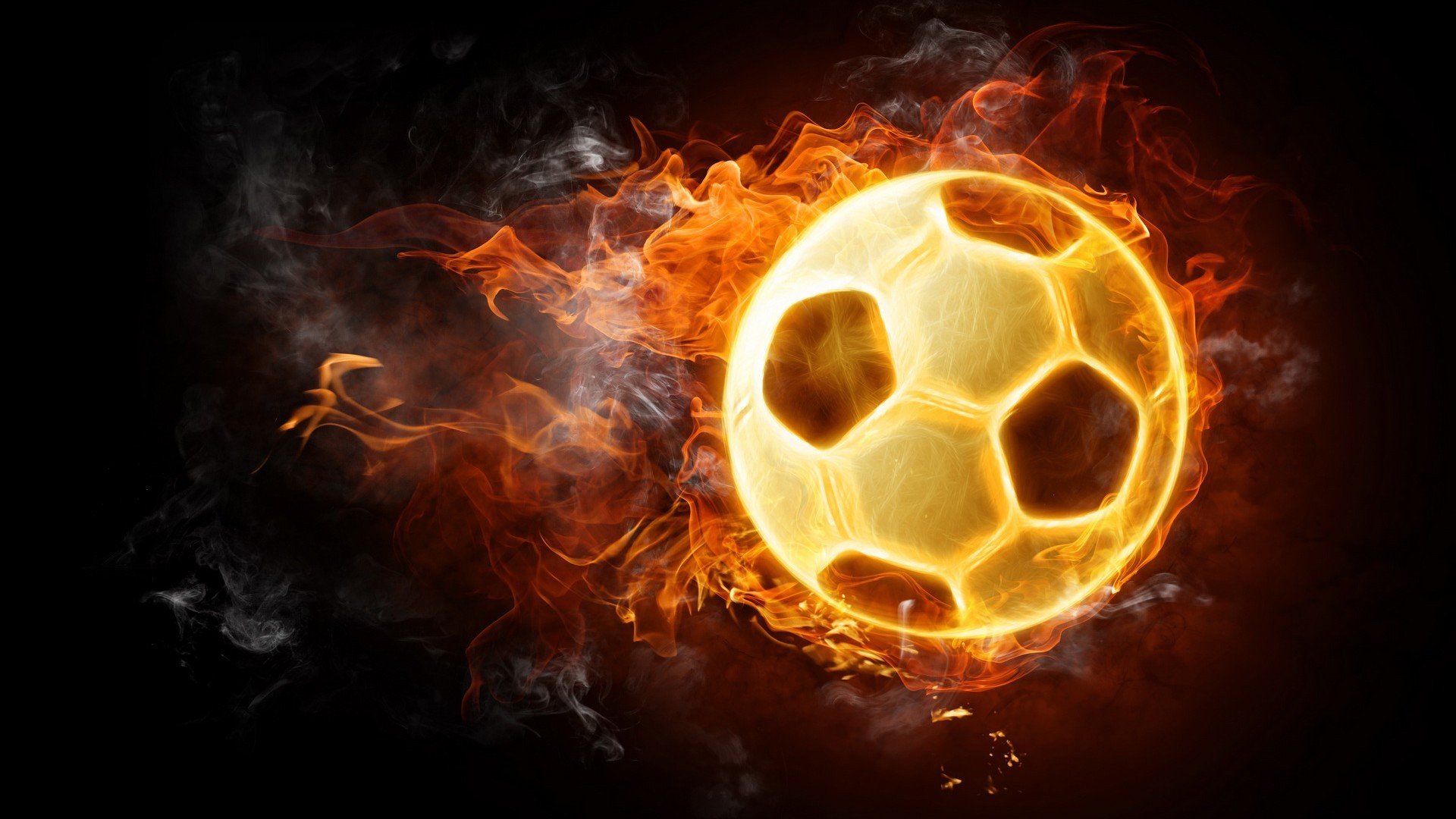 C罗训练结束后与球迷亲切互动,c罗刻苦训练